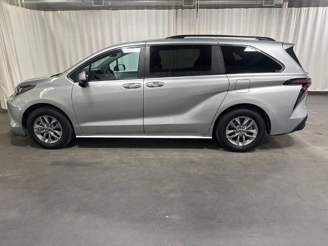 2025 Toyota Sienna - $44,677