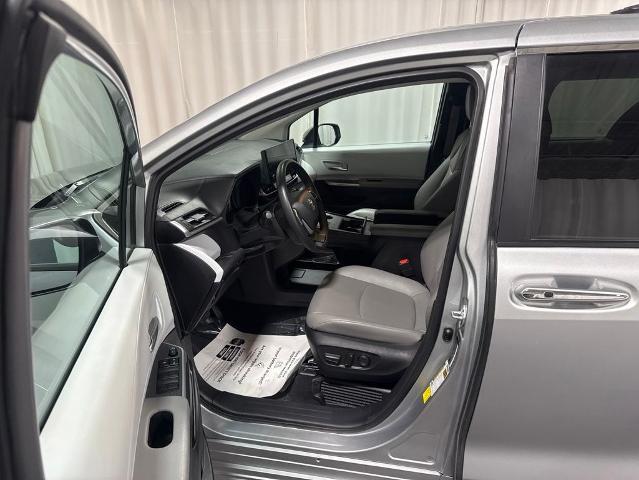 2025 Toyota Sienna - $44,677
