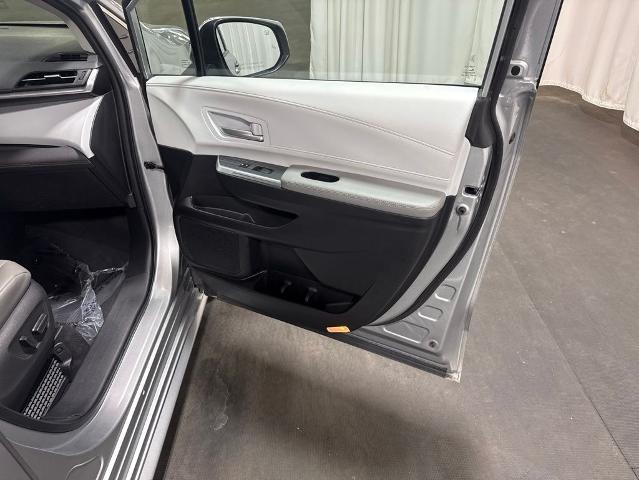 2025 Toyota Sienna - $44,677