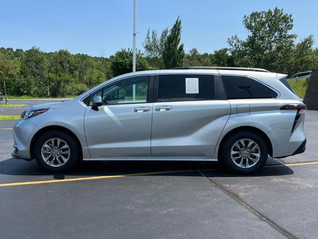 2025 Toyota Sienna - $44,677