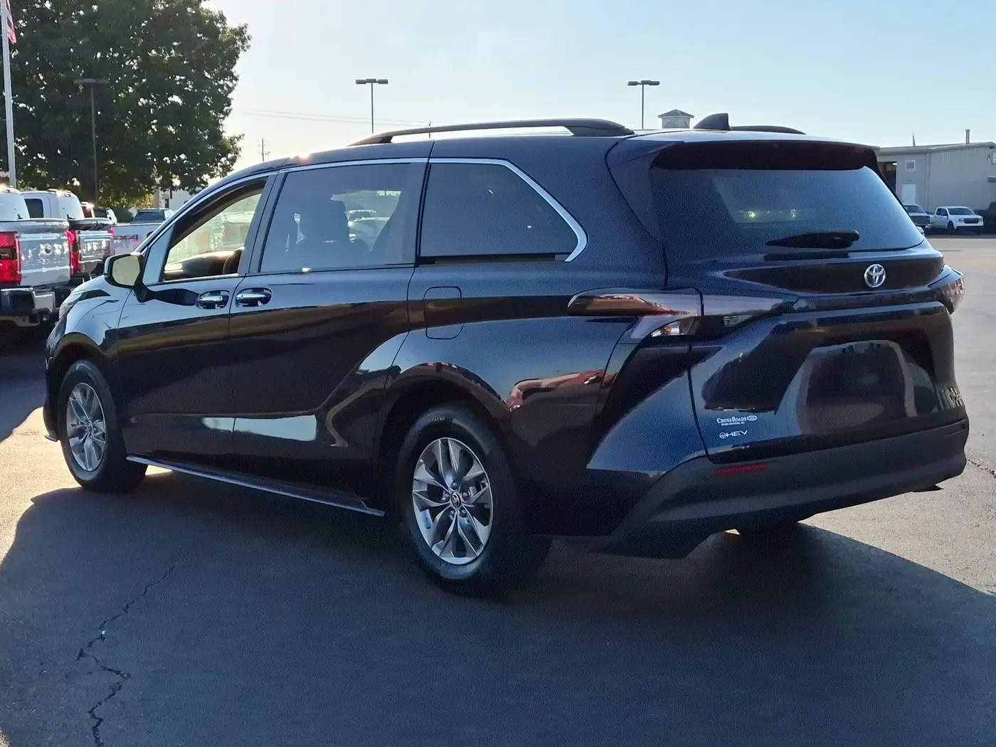 2025 Toyota Sienna - $43,553