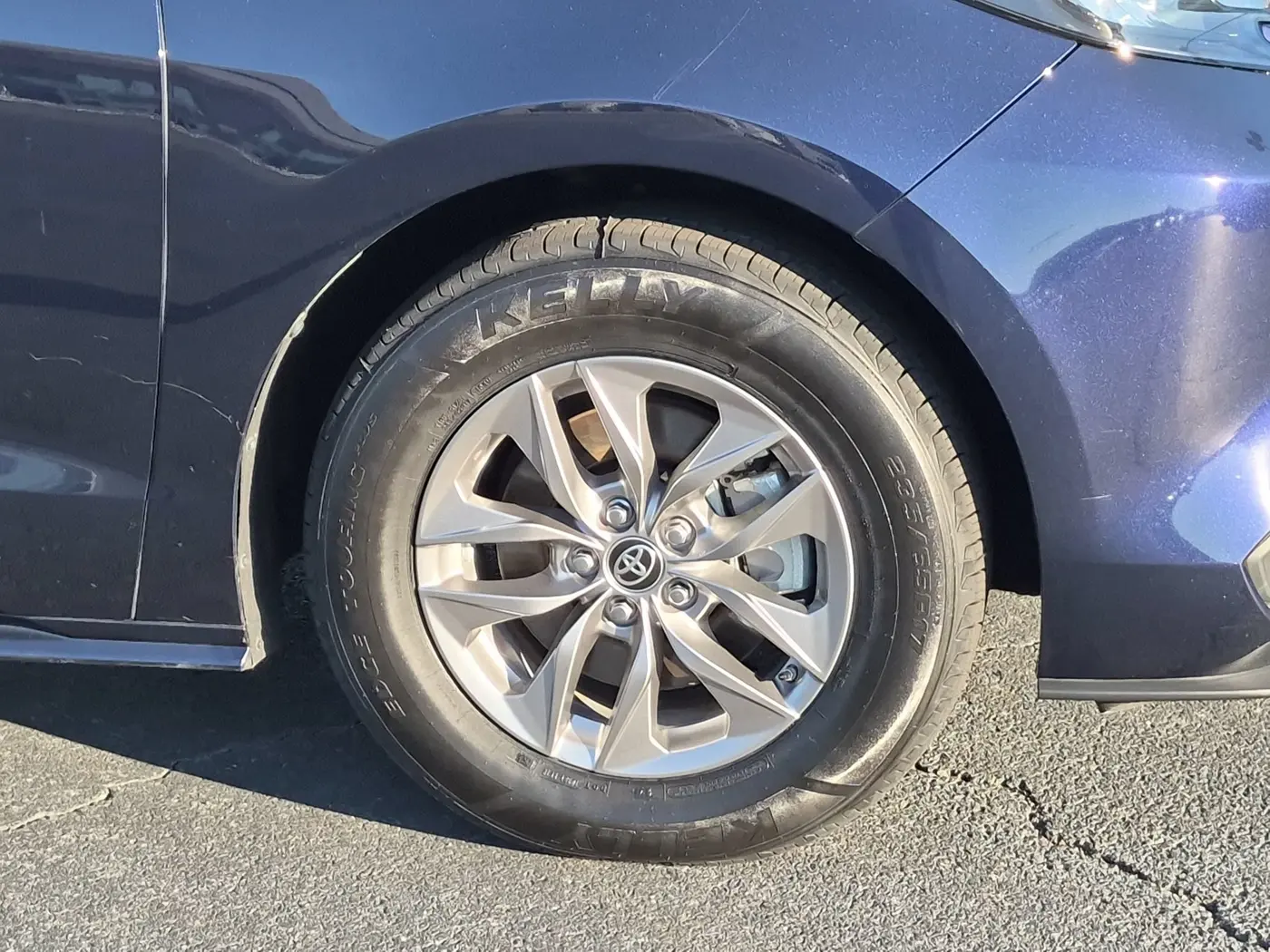 2025 Toyota Sienna - $43,553