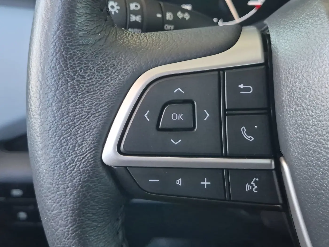2025 Toyota Sienna - $43,553
