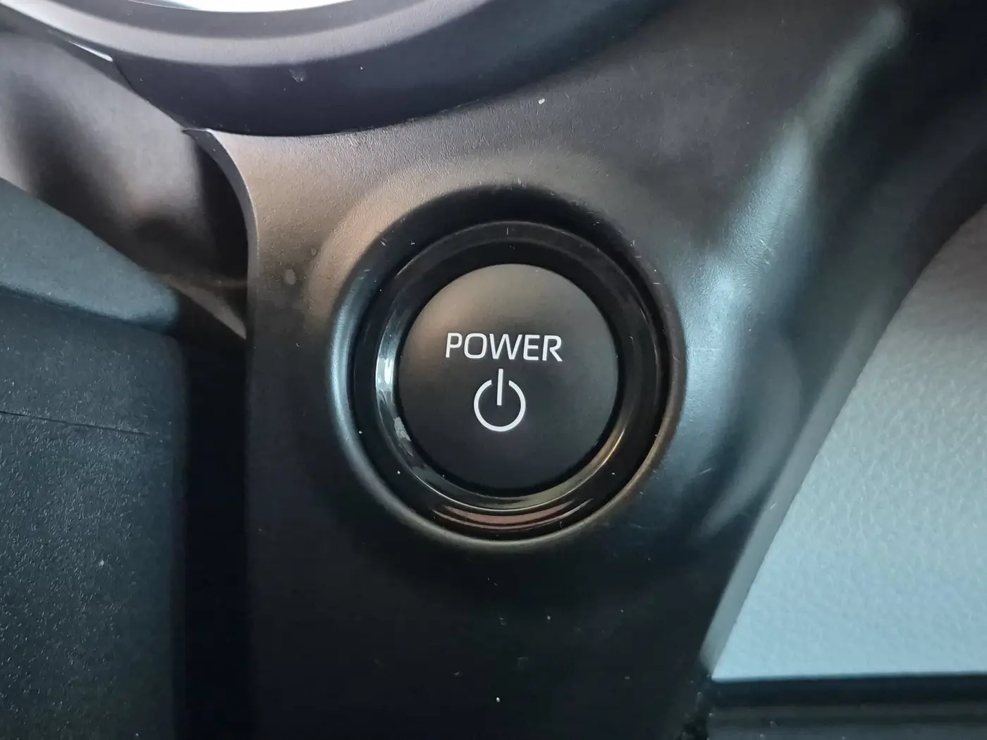 2025 Toyota Sienna - $43,553