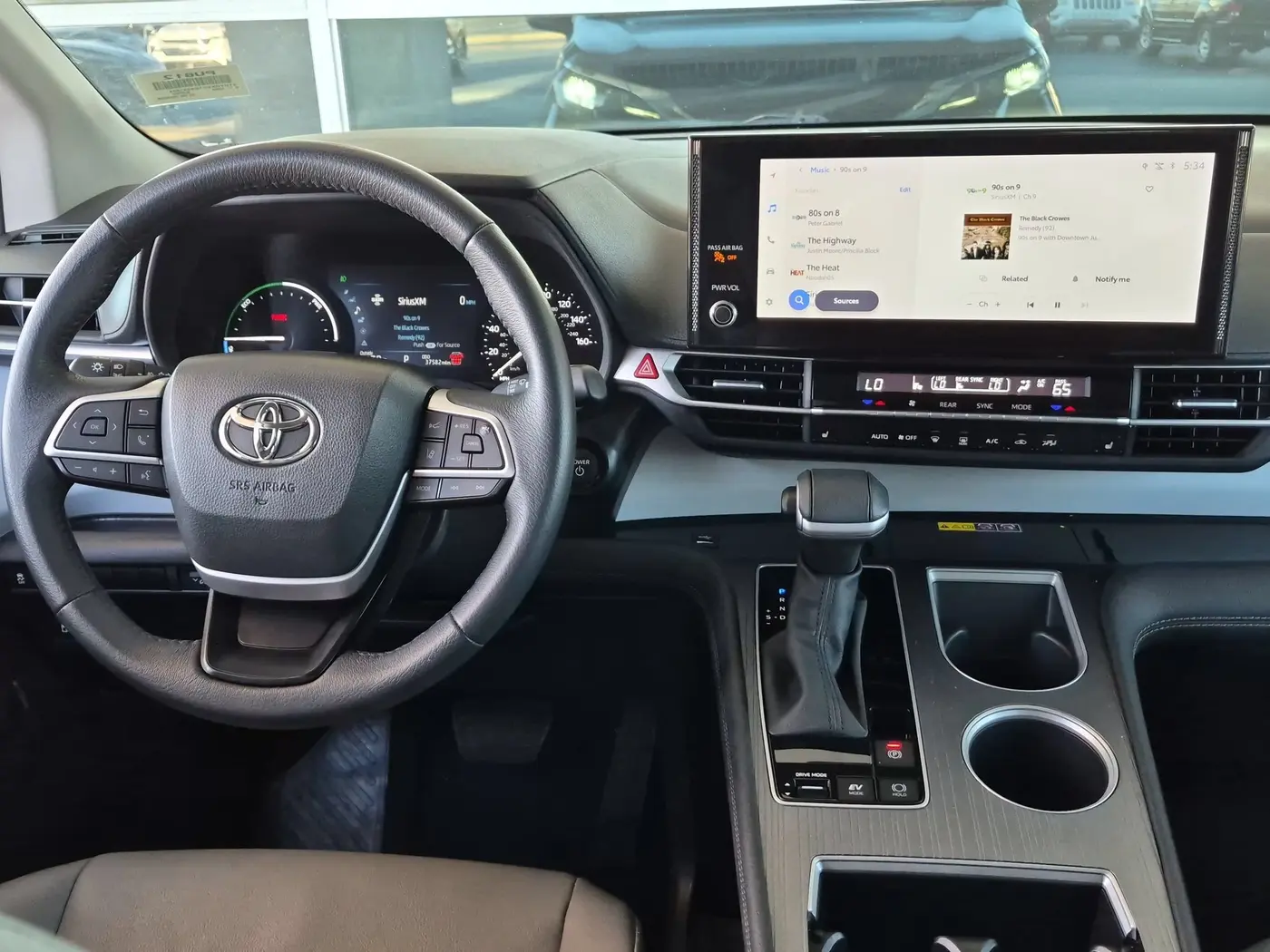 2025 Toyota Sienna - $43,553
