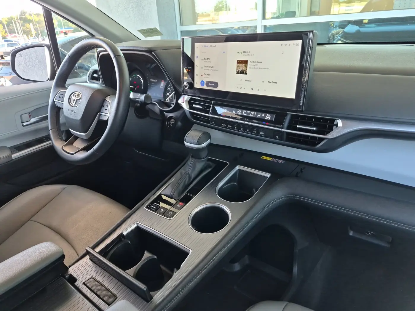2025 Toyota Sienna - $43,553