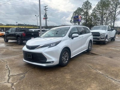 Photo of a 2024 Toyota Sienna XLE 8-Passenger 4DR Mini-Van for sale