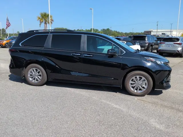 2026 Toyota Sienna - $46,798