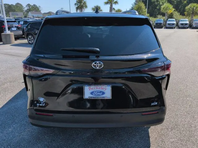 2026 Toyota Sienna - $46,798