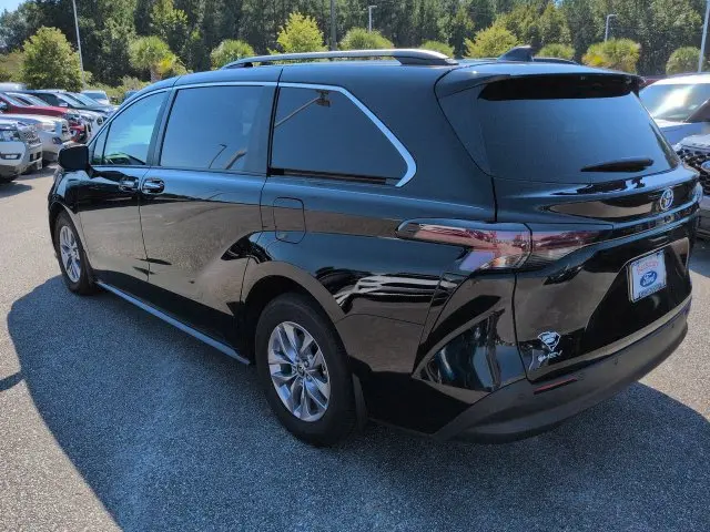 2026 Toyota Sienna - $46,798
