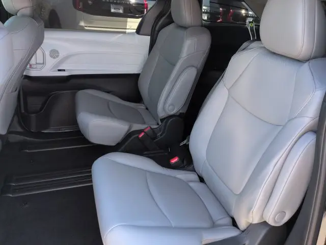 2026 Toyota Sienna - $46,798