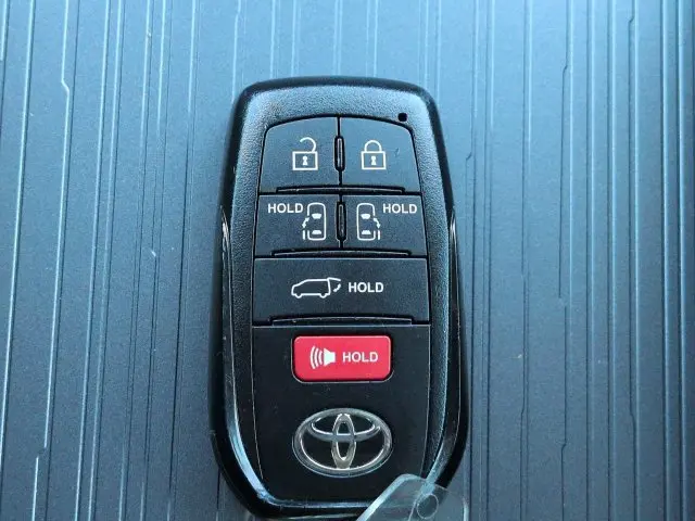 2026 Toyota Sienna - $46,798