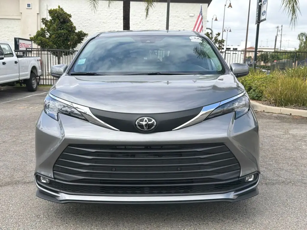 2026 Toyota Sienna - $54,995