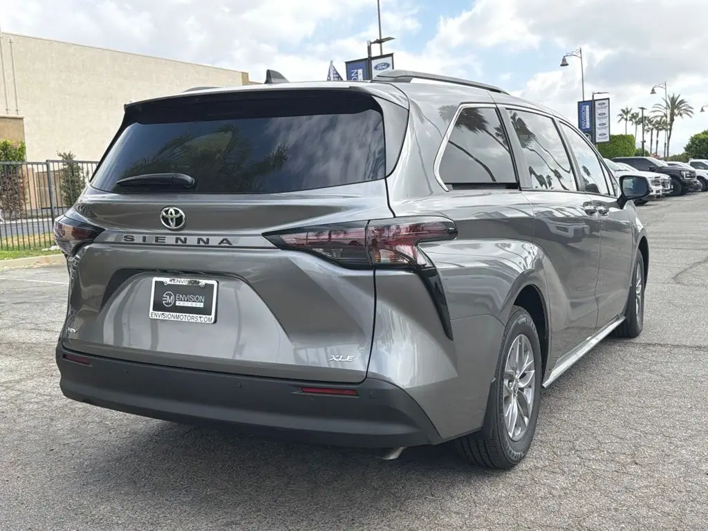 2026 Toyota Sienna - $54,995