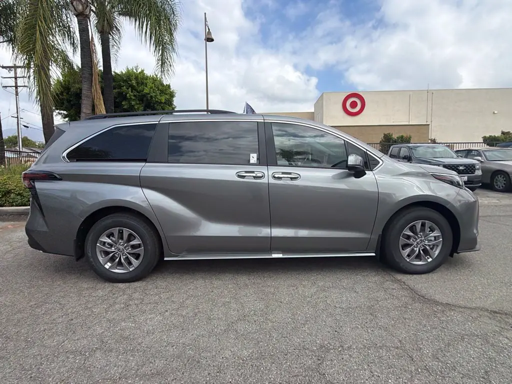 2026 Toyota Sienna - $54,995