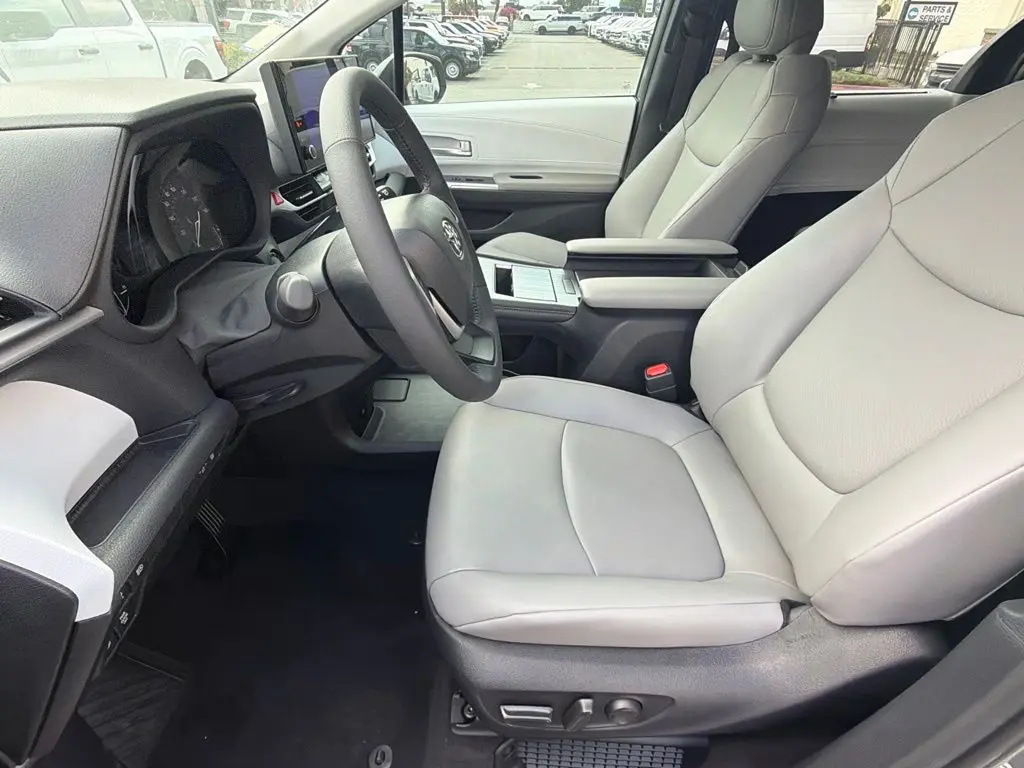 2026 Toyota Sienna - $54,995