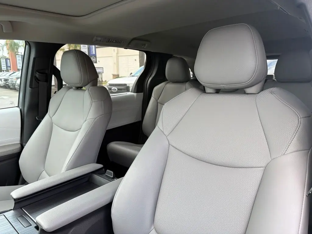 2026 Toyota Sienna - $54,995