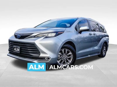 2024 Toyota Sienna XLE 8-Passenger 4DR Mini-Van