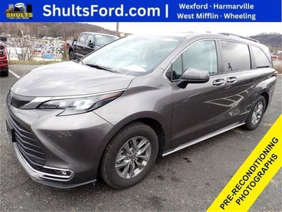 2024 Toyota Sienna XLE 8-Passenger 4DR Mini-Van