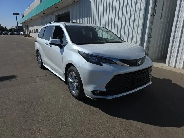 2026 Toyota Sienna - $56,900