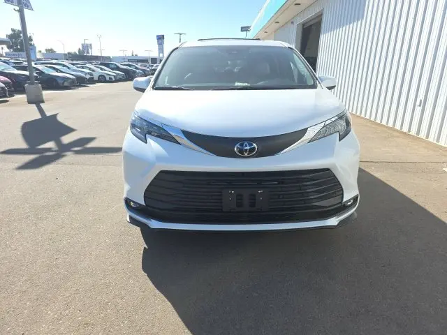 2026 Toyota Sienna - $56,900