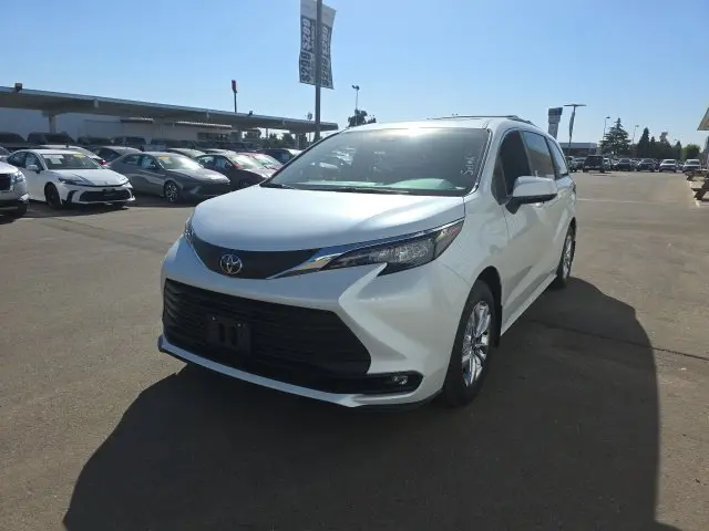 2026 Toyota Sienna - $56,900