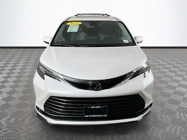 2026 Toyota Sienna - $56,900