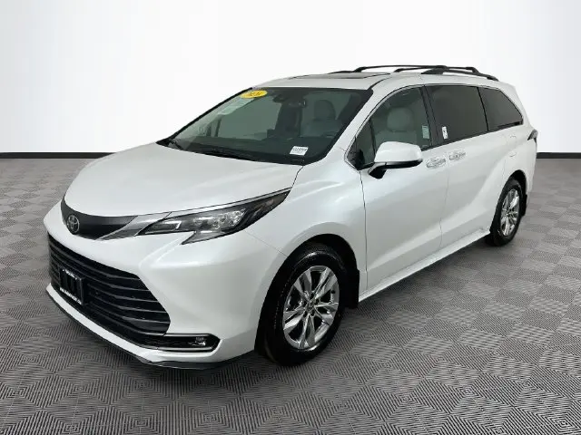 2026 Toyota Sienna - $56,900