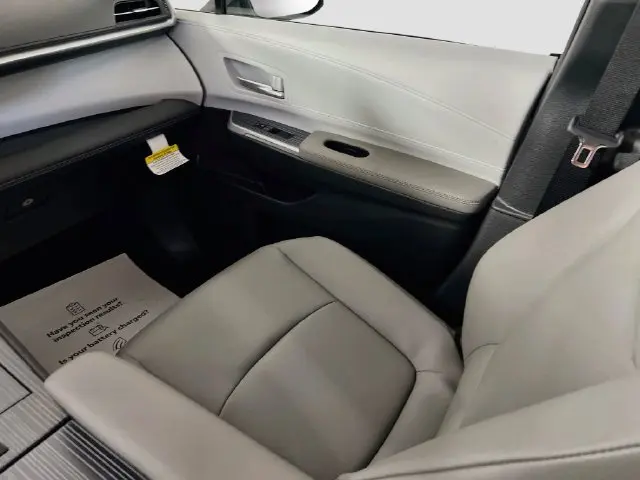 2026 Toyota Sienna - $56,900