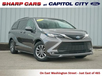 2023 Toyota Sienna XLE 8-Passenger 4DR Mini-Van