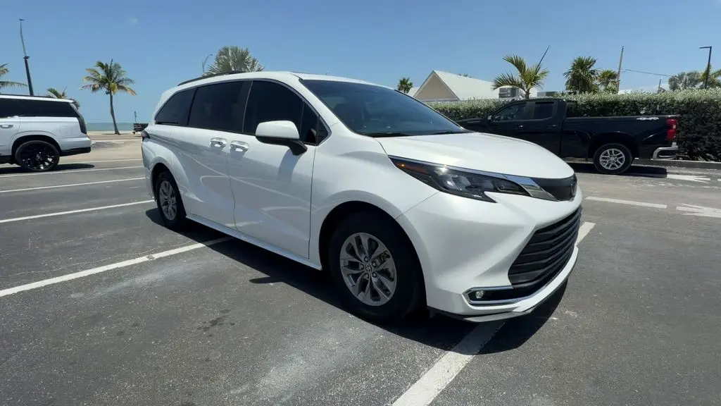 2024 Toyota Sienna - $41,980