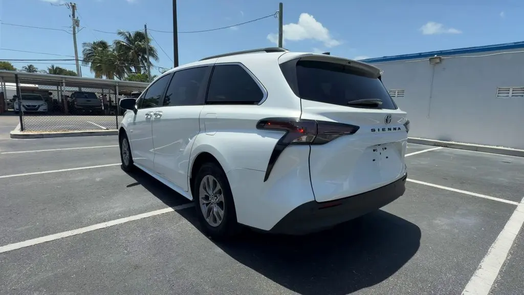 2024 Toyota Sienna - $41,980