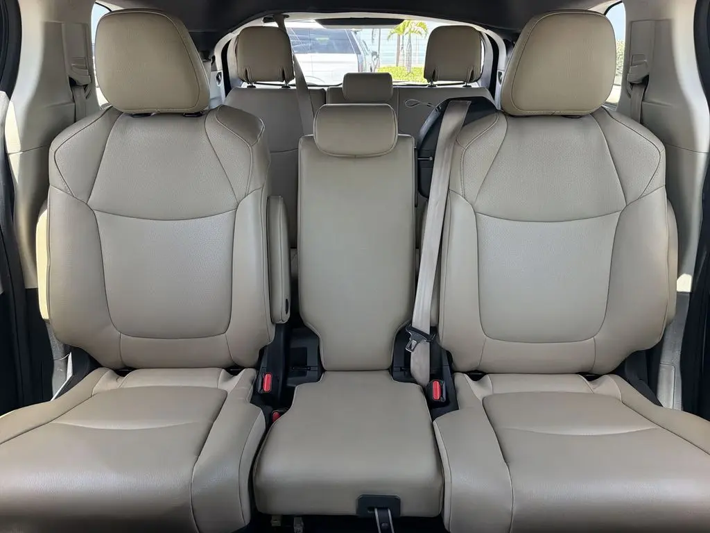 2024 Toyota Sienna - $41,980
