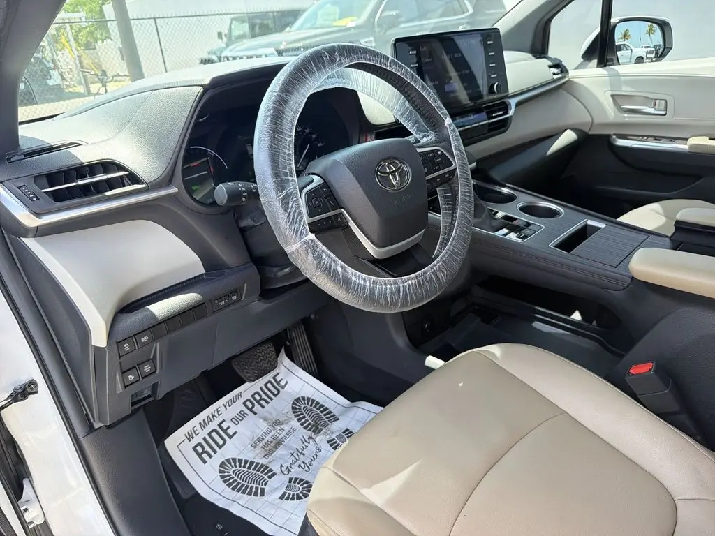 2024 Toyota Sienna - $41,980