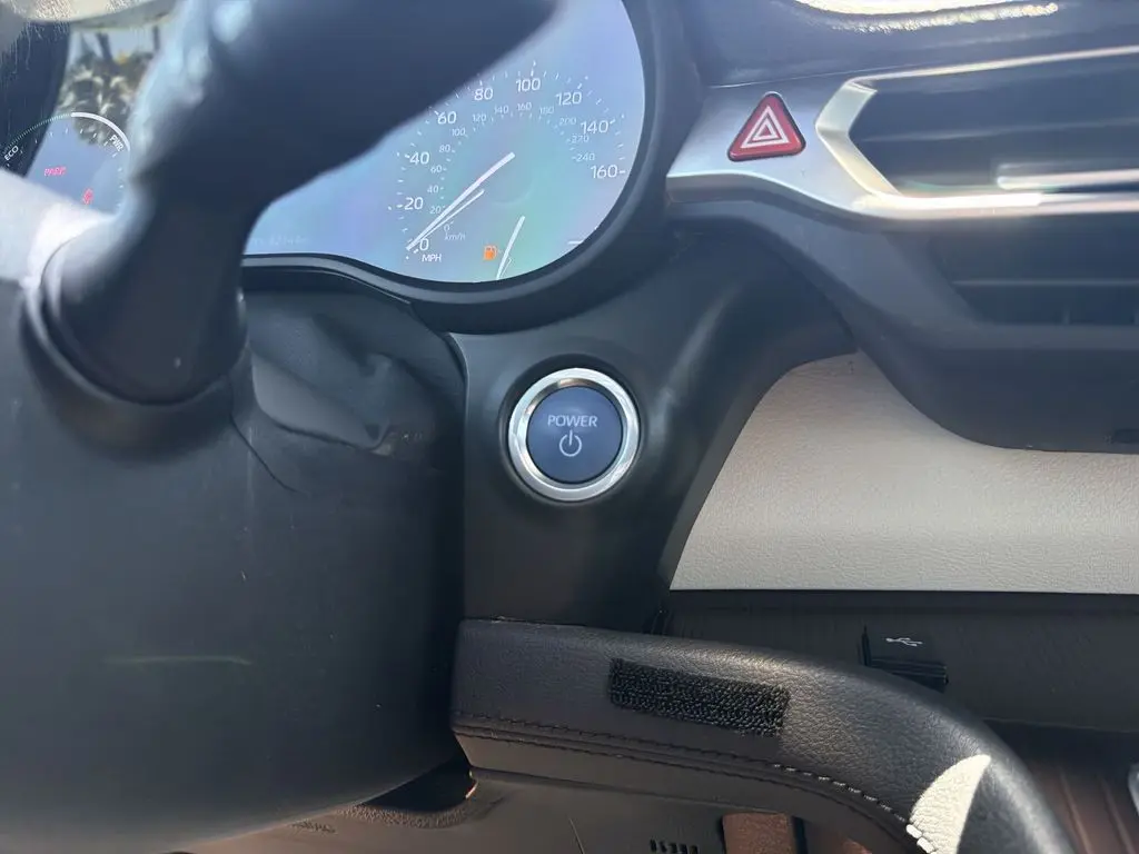 2024 Toyota Sienna - $41,980