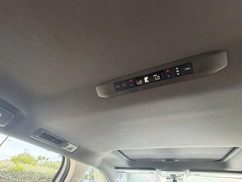 2024 Toyota Sienna - $41,980