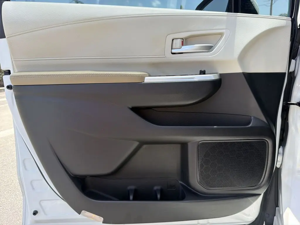 2024 Toyota Sienna - $41,980