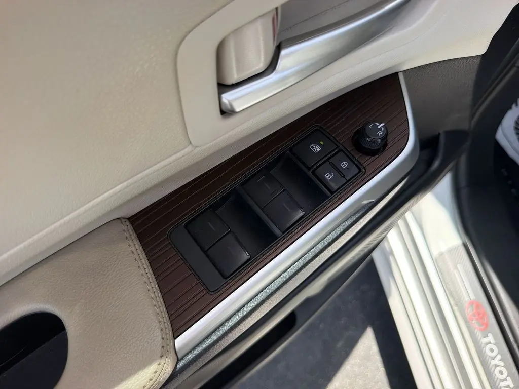 2024 Toyota Sienna - $41,980