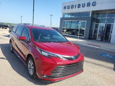 Photo of a 2025 Toyota Sienna XLE 8-Passenger 4DR Mini-Van for sale