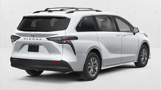 2026 Toyota Sienna XLE 8-Passenger