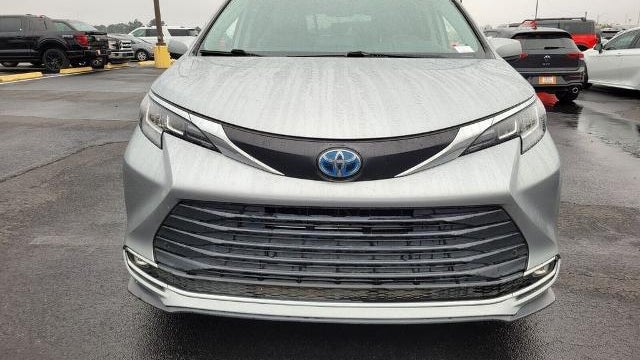 2021 Toyota Sienna XLE 7-Passenger