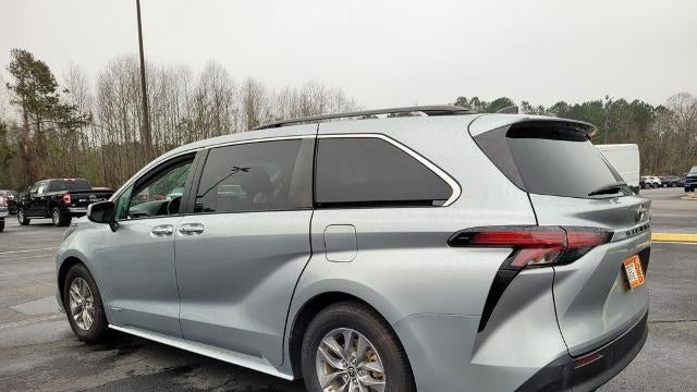 2021 Toyota Sienna XLE 7-Passenger