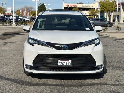 Photo of a 2022 Toyota Sienna XLE 8-Passenger 4DR Mini-Van for sale