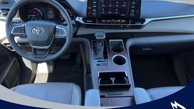 2023 Toyota Sienna XLE 8-Passenger