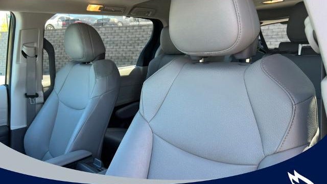 2023 Toyota Sienna XLE 8-Passenger