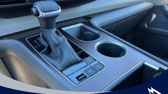 2023 Toyota Sienna XLE 8-Passenger