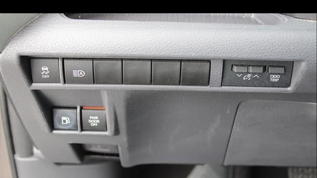 2023 Toyota Sienna XLE 8-Passenger