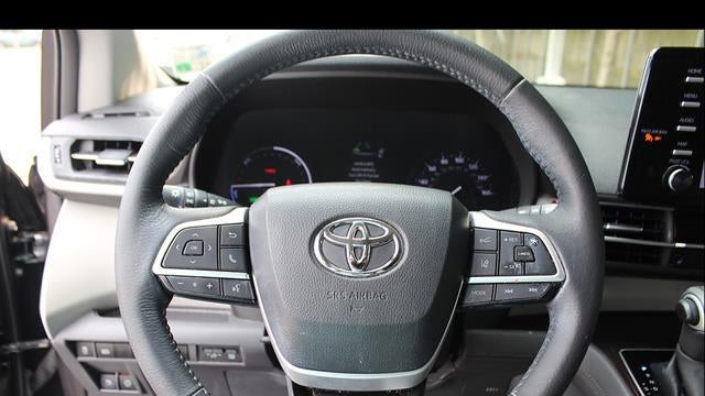 2023 Toyota Sienna XLE 8-Passenger