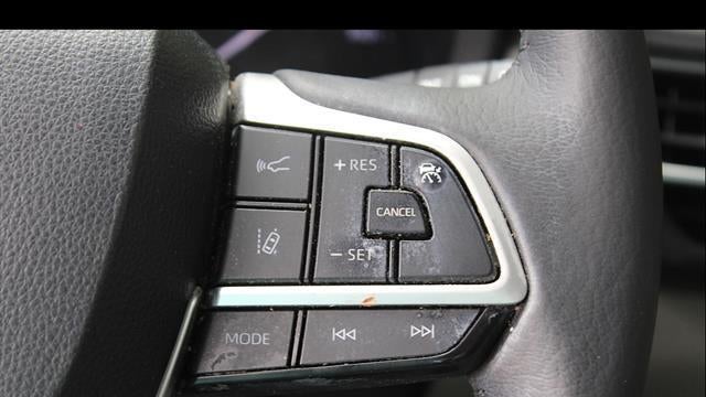 2023 Toyota Sienna XLE 8-Passenger