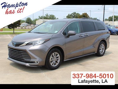 2023 Toyota Sienna XLE 8-Passenger 4DR Mini-Van